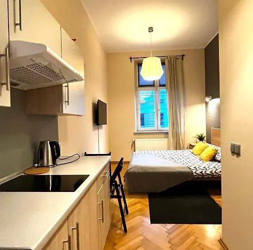 Double Studio City Center